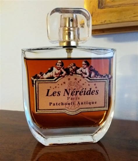 Les Nereides perfumes and colognes .